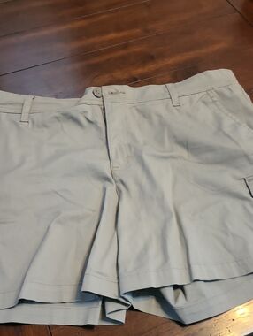 Lee Women's Light Kaki Cargo Shorts